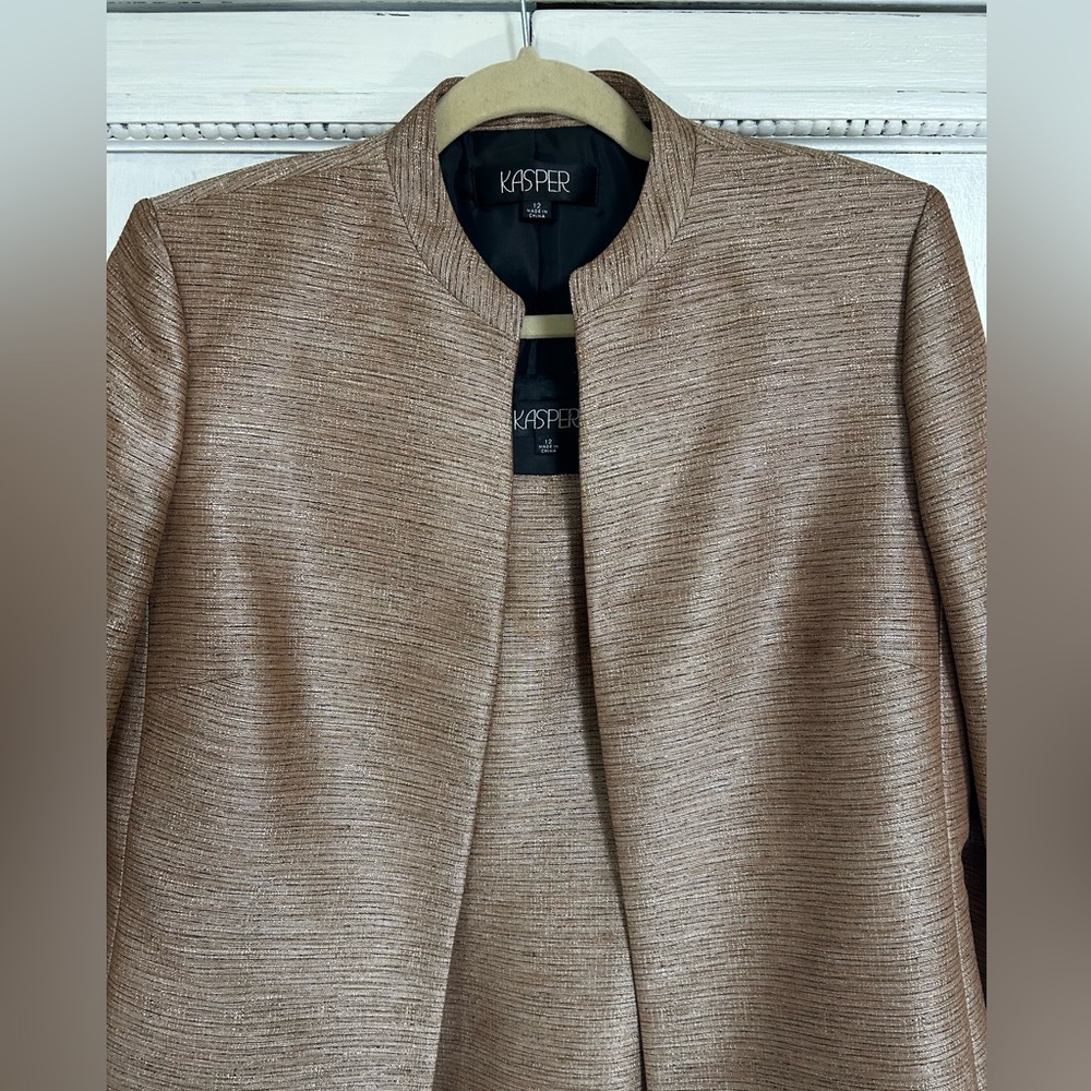KASPER 2 Piece Tank and Blazer Size 12 Condition is Pristine
